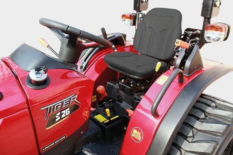 Solis 26 Tiger Rot Kleintraktor – 26 PS Allradtraktor mit Servolenkung