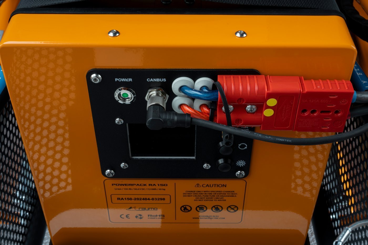 Raymo Torpedo Geräteträger AWD – Elektrischer Geräteträger für Hänge, Solarparks & Grünflächenpflege