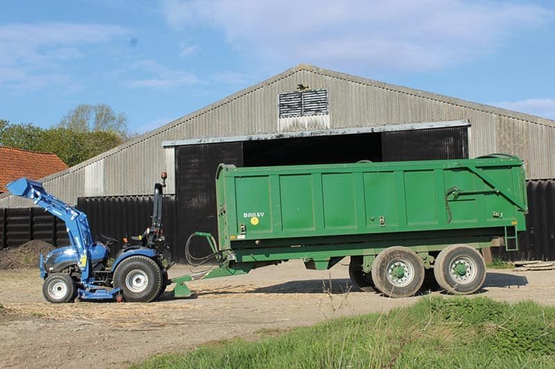Solis 26 Kleintraktor mit Allrad & Servolenkung – 26 PS Mitsubishi Dieseltraktor